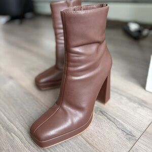 ❌SOLD❌Steve Madden Brown High Heel Boots